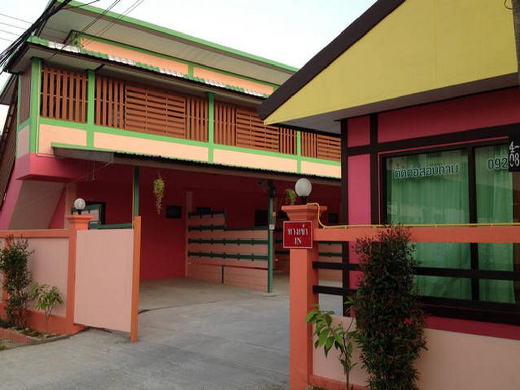 Kanda Guesthouse Si Racha Exterior photo